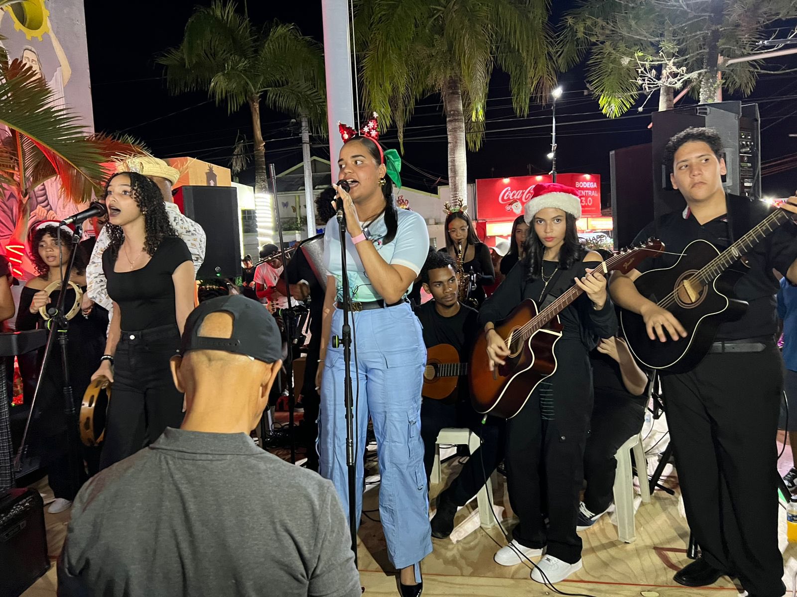 Tenares se ilumina con Luces Navideñas trayendo el espíritu, la alegría y la magia de esta hermosa época.